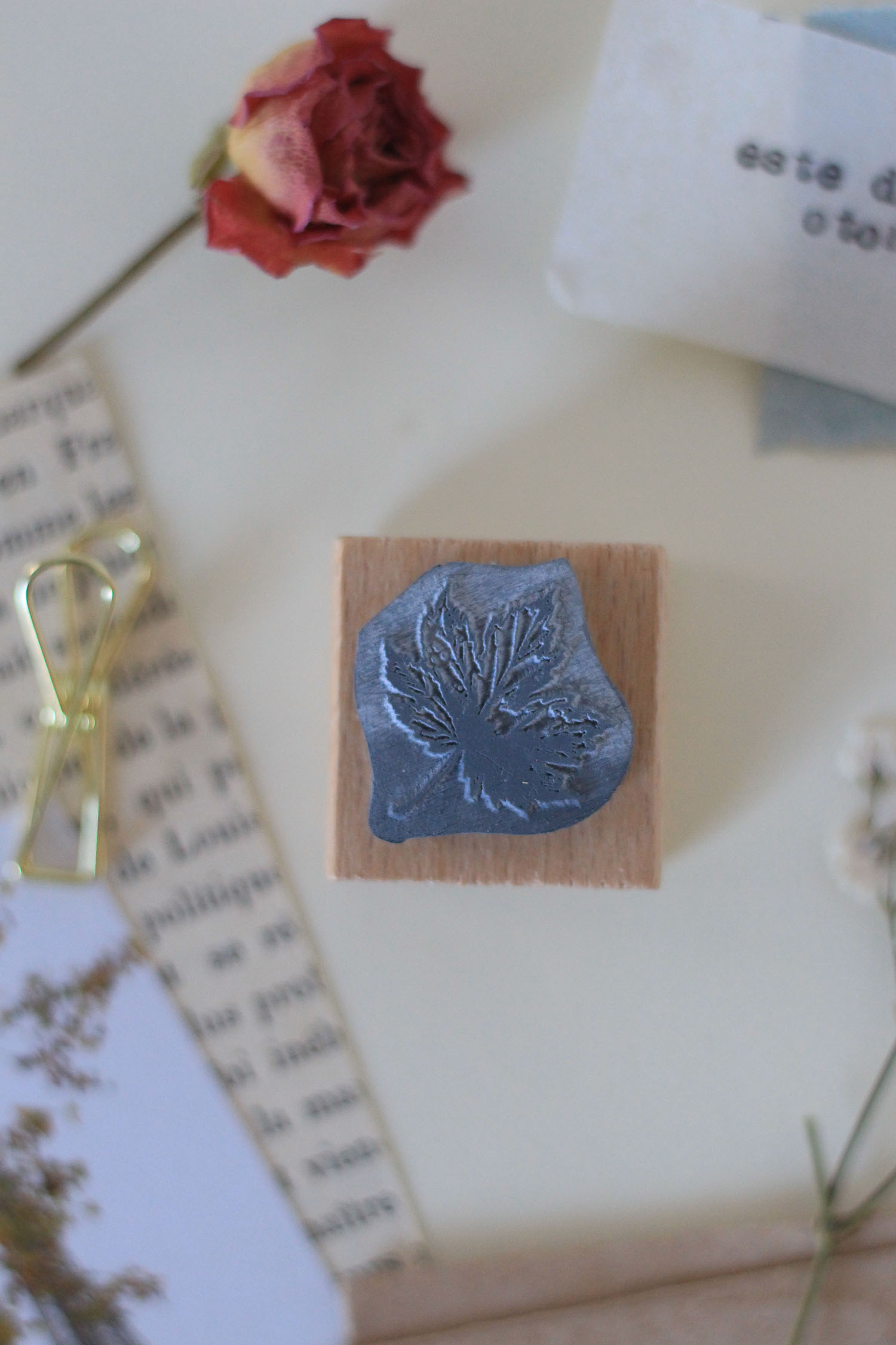 sello-hojita-arce-04